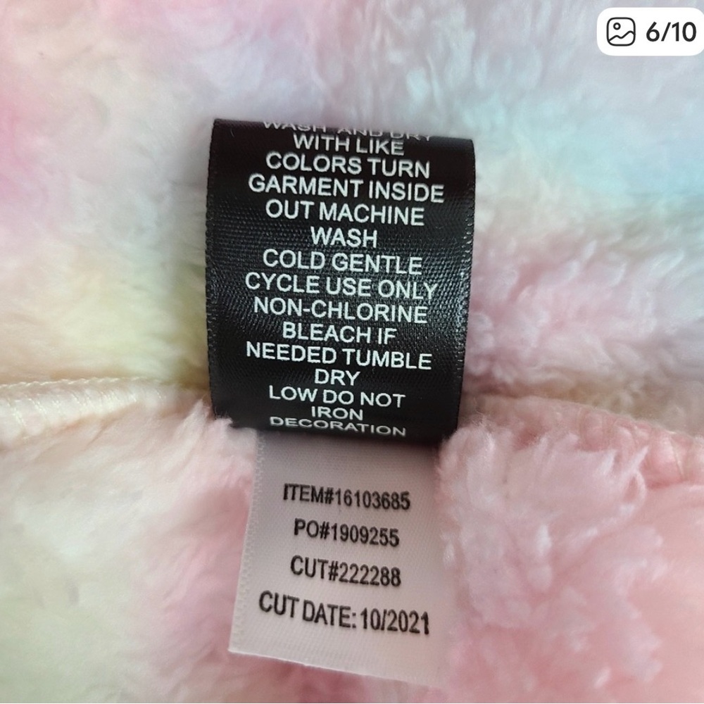 Nearly new! Torrid size 1 (1X) Pastel Rainbow Tie Dye Teddy Sherpa Zip Up Jacket - Picture 10 of 11